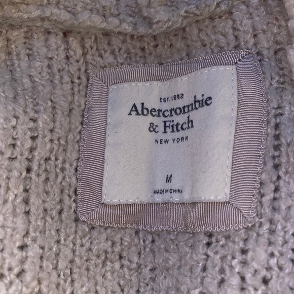 Abercrombie cardigan - Picture 3 of 3